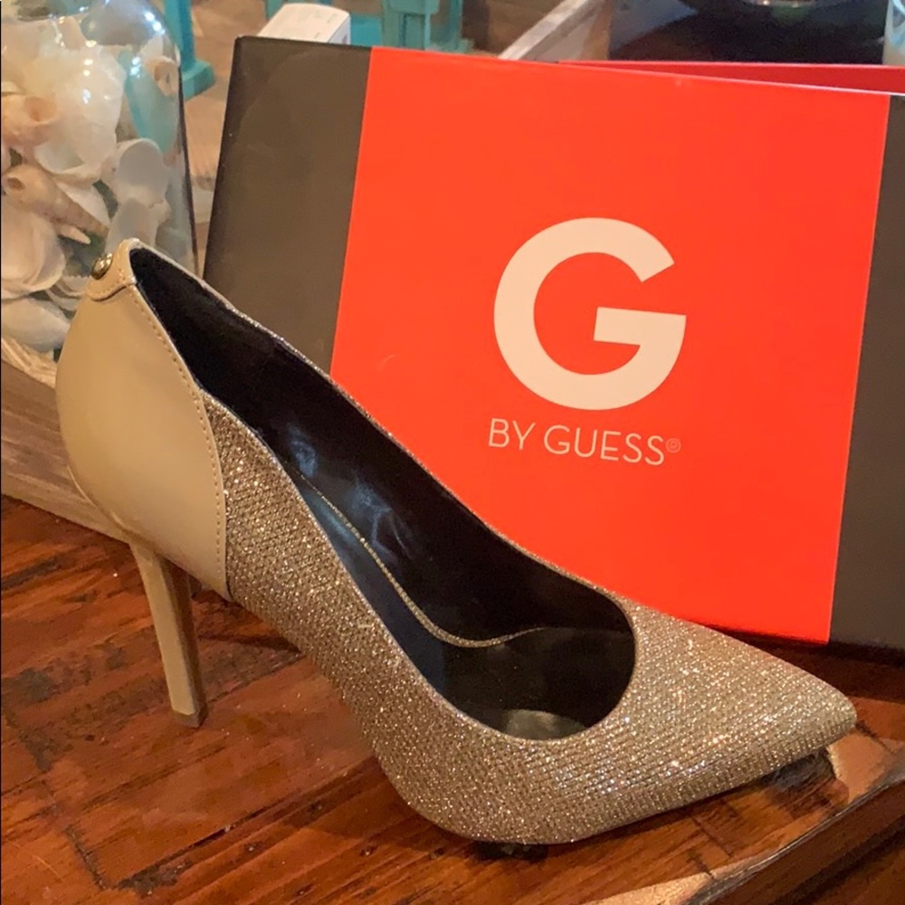 Never worn Guess shoes